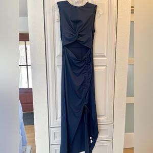 HALARA MAXI DRESS (1112). SZ M. NAVY. NWT.